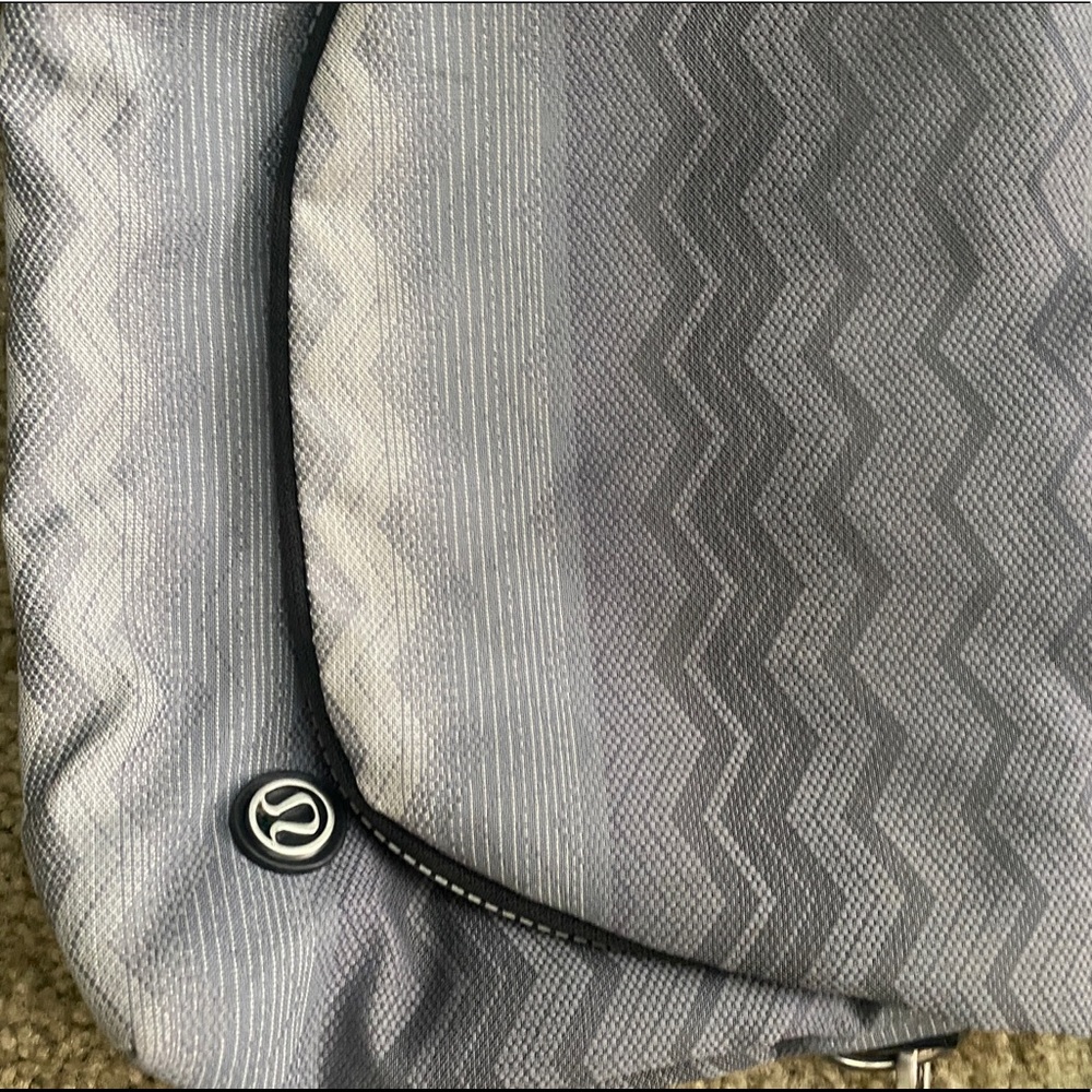 Rare lululemon festival bag